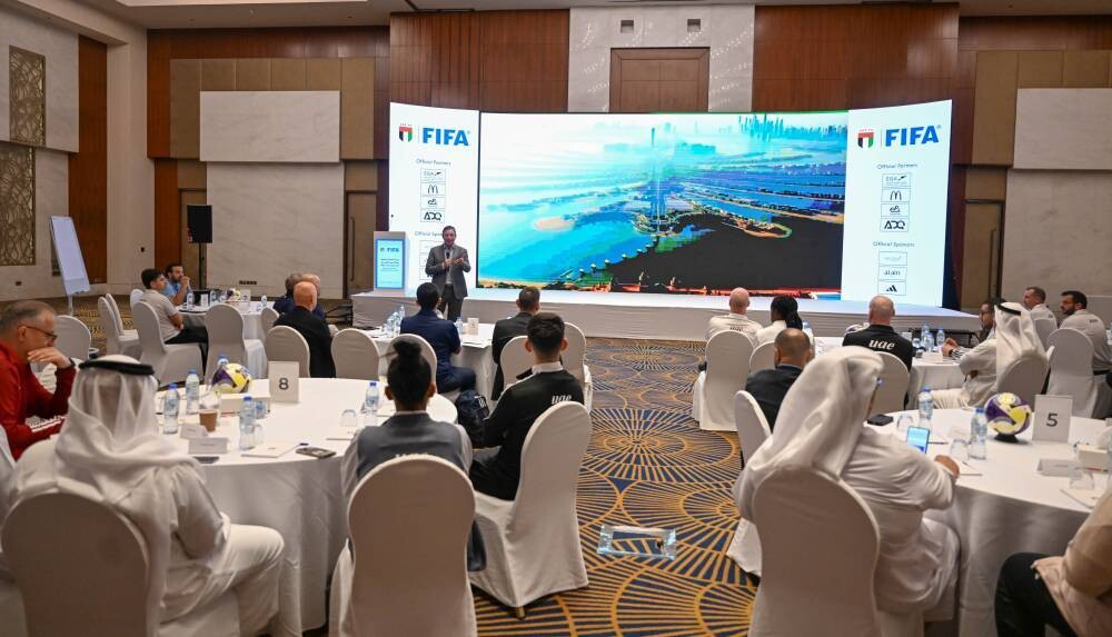 В Дубае стартовал семинар по анализу среды для любительского футбола