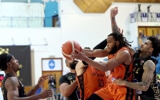 UAE National Basketball Team Defeats Syrian 'Al-Wahda' at Dubai Tournament
