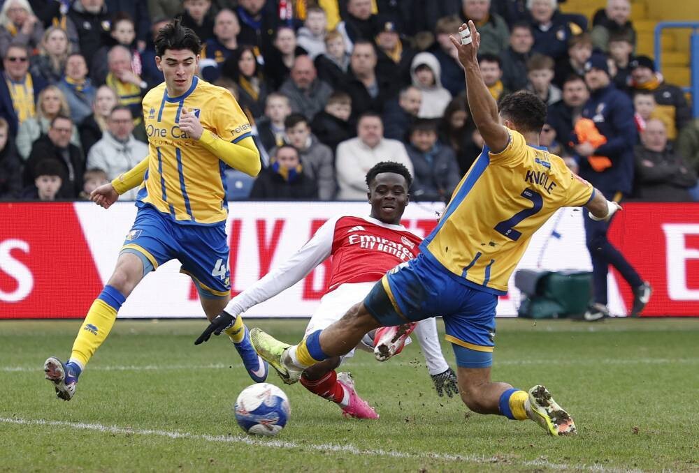 Saka Teaches a Lesson in Responding to Racism After Mansfield Win