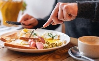 Why Late Dinners Are Harmful to Health