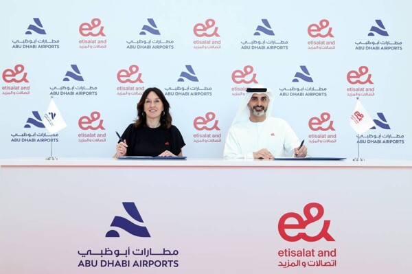 Abu Dhabi Airports and E&M Announce Strategic Partnership for Free SIM Cards