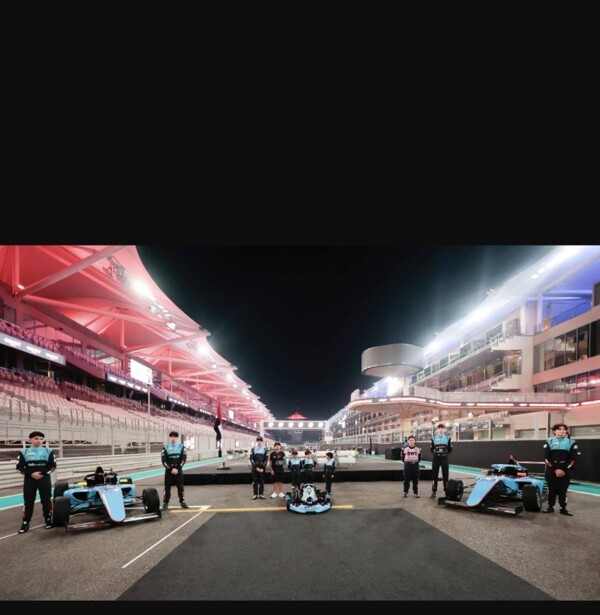 Яс Хит Рейсинг объявила о списке гонщиков