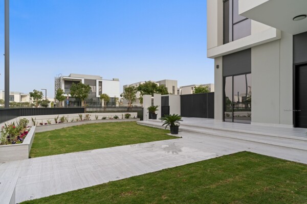 Luxurious 4-Bedroom Villa Available for Rent in Dubai