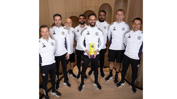 Болельщики «Арсенала» раскритиковали вручение награды тренеру «Манчестер Юнайтед»