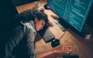 Распознавание и борьба с выгоранием на работе: стратегии и советы