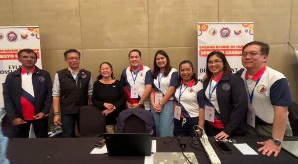 Dubai Extends Government Services for Filipino Workers