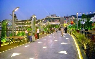 Dubai Festival Bay: A Hub of Music, Culture, and Shopping