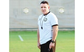 La caída en el rendimiento de Kalba lleva al despido del entrenador