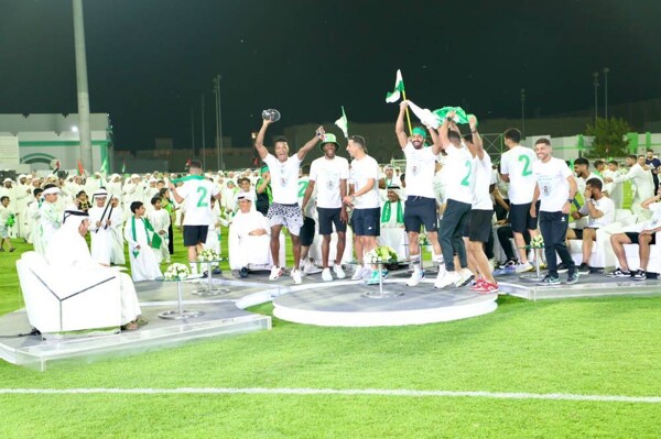 Футбольная команда Dibba Al-Hisn отмечает продвижение в Adnoc Pro League
