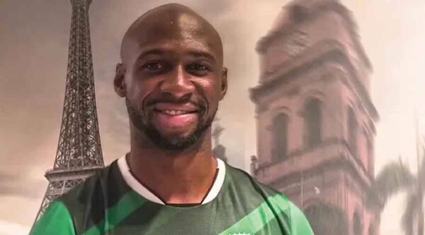 Французский защитник Мангаля покинул клуб после 12 лет