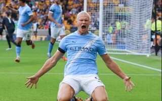 Premier League Plans to Ban Knee-Sliding Celebrations