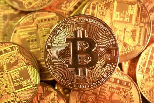 Cryptocurrencies Rise in Value