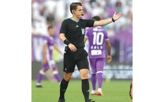 Foreign Referees Dominate First Round of UAE League