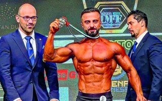 Халед Аль Заруни одерживает победу в соревнованиях по бодибилдингу