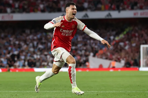 Martinelli Scores Decisive Goal as Arsenal Beat Portsmouth