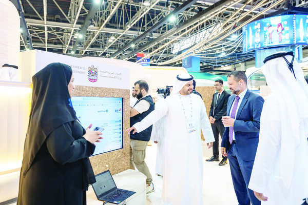 Министр экономики ОАЭ участвует в GITEX Global 2024