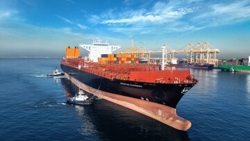 First Vessel Arrives at Jebel Ali Port in Dubai