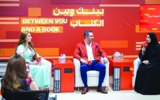 Специалисты о балансе между чтением и экранами для детей