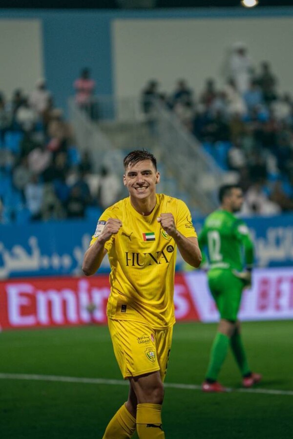 "Esteghlal" Team Secures Thrilling Victory to Avenge Defeat