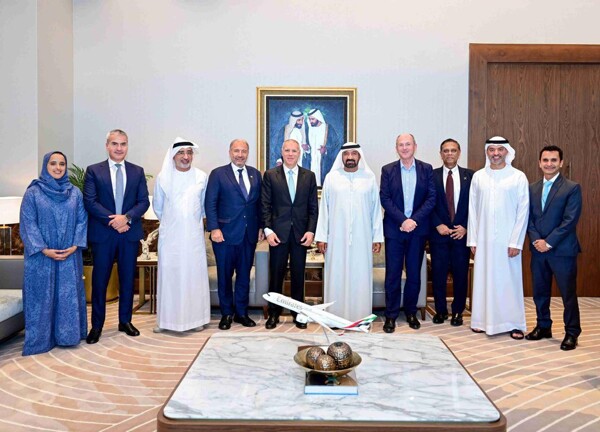 HSBC finances Emirates' aircraft purchase