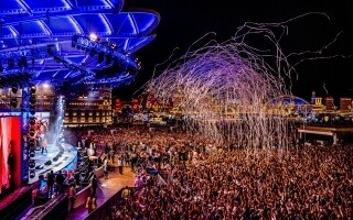 Amazing Concert by Amr Diab in Dubai