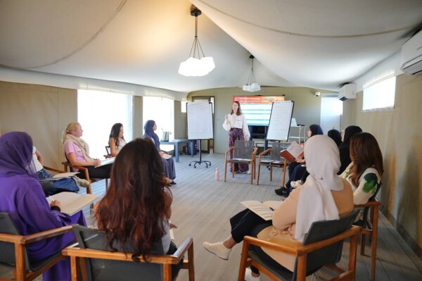 Sharjah Concluye Beca para Emprendedoras