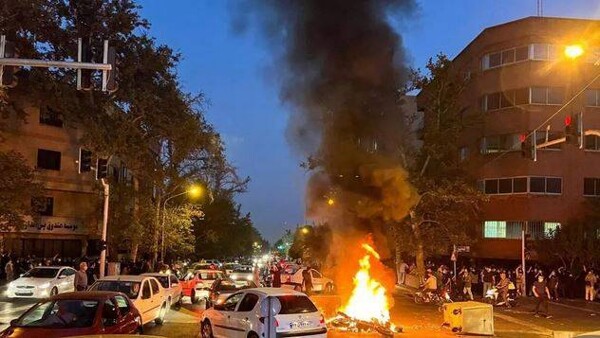 Countries Begin Evacuation of Diplomat Families from Middle East