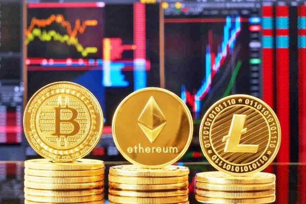 Биткойн подешевел до 87 343 долларов