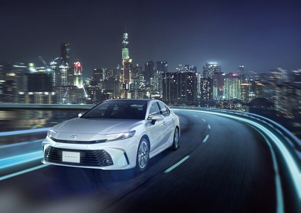 Toyota представила новый Camry 2025 в Дубае