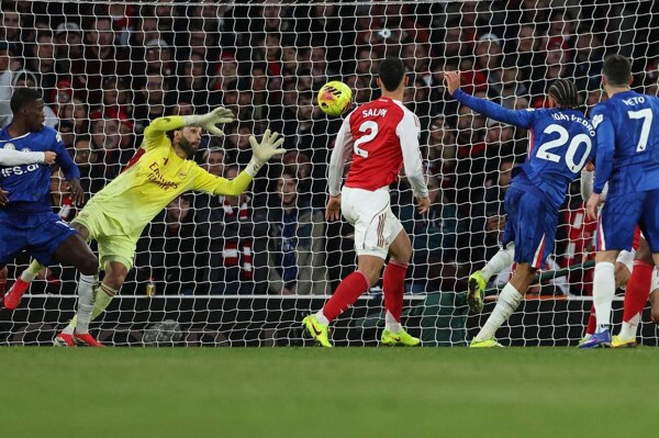 Arsenal defeats Chelsea in London derby