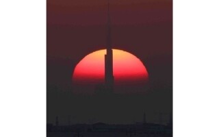 Stunning Sunset View of Burj Khalifa