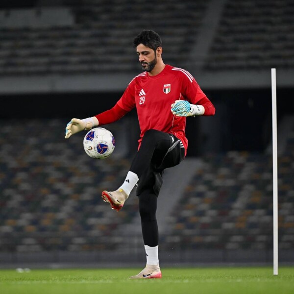 Romanian coach calls up goalkeeper to replace injured player