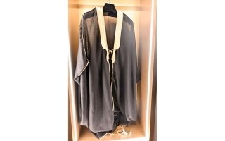 Exhibition in Abu Dhabi Showcases UAE's Traditional Bisht Garment