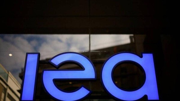 Международное энергетическое агентство опубликовало отчет о нефтяном рынке