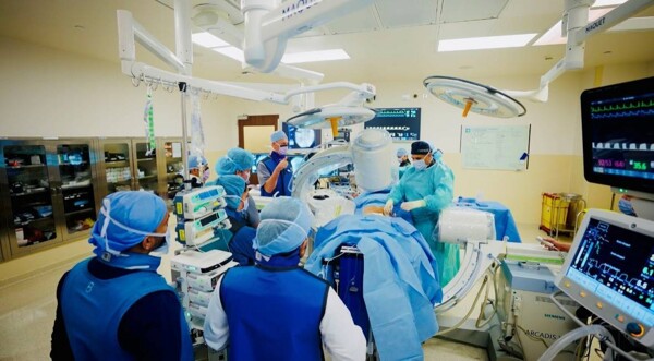 阿布扎比成功完成首次脊髓神经切除手术