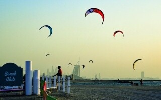 Пляж Kite в Дубае: Рай для любителей кайтсерфинга