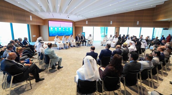 Dubai Chamber and Emirates NBD Organize Business Meeting