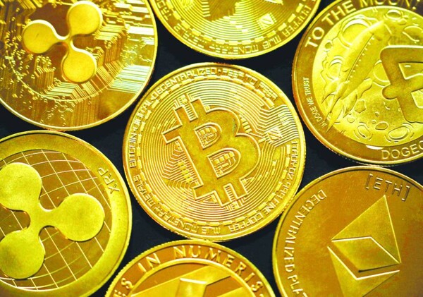 Рост криптовалют: биткоин и эфир восстанавливаются после падения