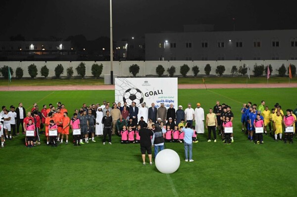 Comienza la Copa de Fútbol de la Asociación de Graduados en la Universidad de Sharjah