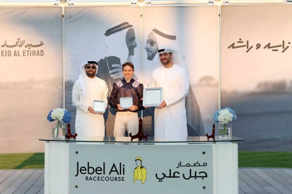 В Дубае прошли захватывающие гонки на мототреке Джебель-Али