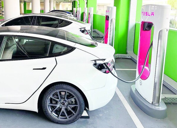 European car sales rise for third consecutive month in September