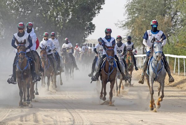 Launch at 7 am in Dubai