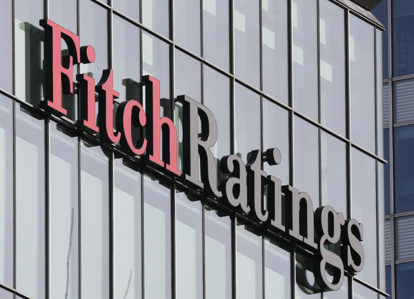 Fitch предупреждает о экономических рисках | Новости за границей