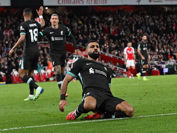 Премьер-лига Англии планирует запретить празднования с скольжением на коленях