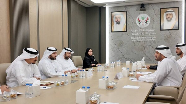 Совещание Директората по человеческим ресурсам и Международного аэропорта Шарджи