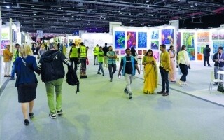 Глобальная художественная выставка в Дубае демонстрирует разнообразные культурные выражения