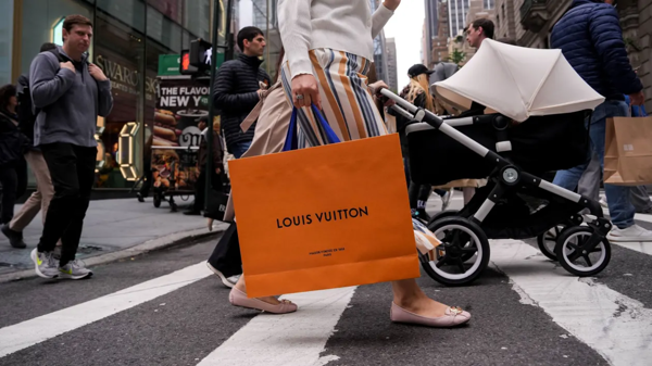 European Luxury Stocks Tumble Amid Middle East Conflict