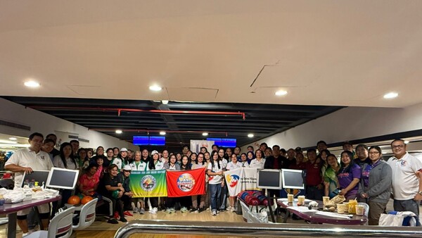 Филиппинцы в ОАЭ провели турнир по боулингу