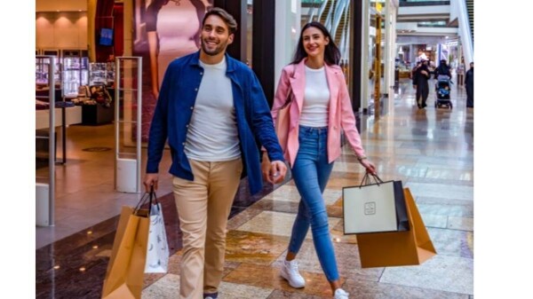 Дубай продлил фестиваль скидок в честь Дня ОАЭ