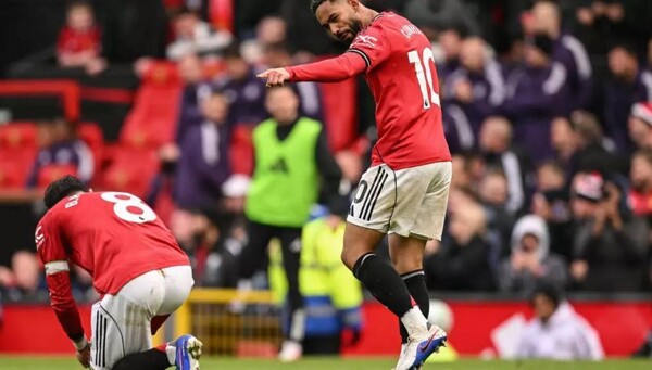 Manchester United se clasifica tercero en la Premier League